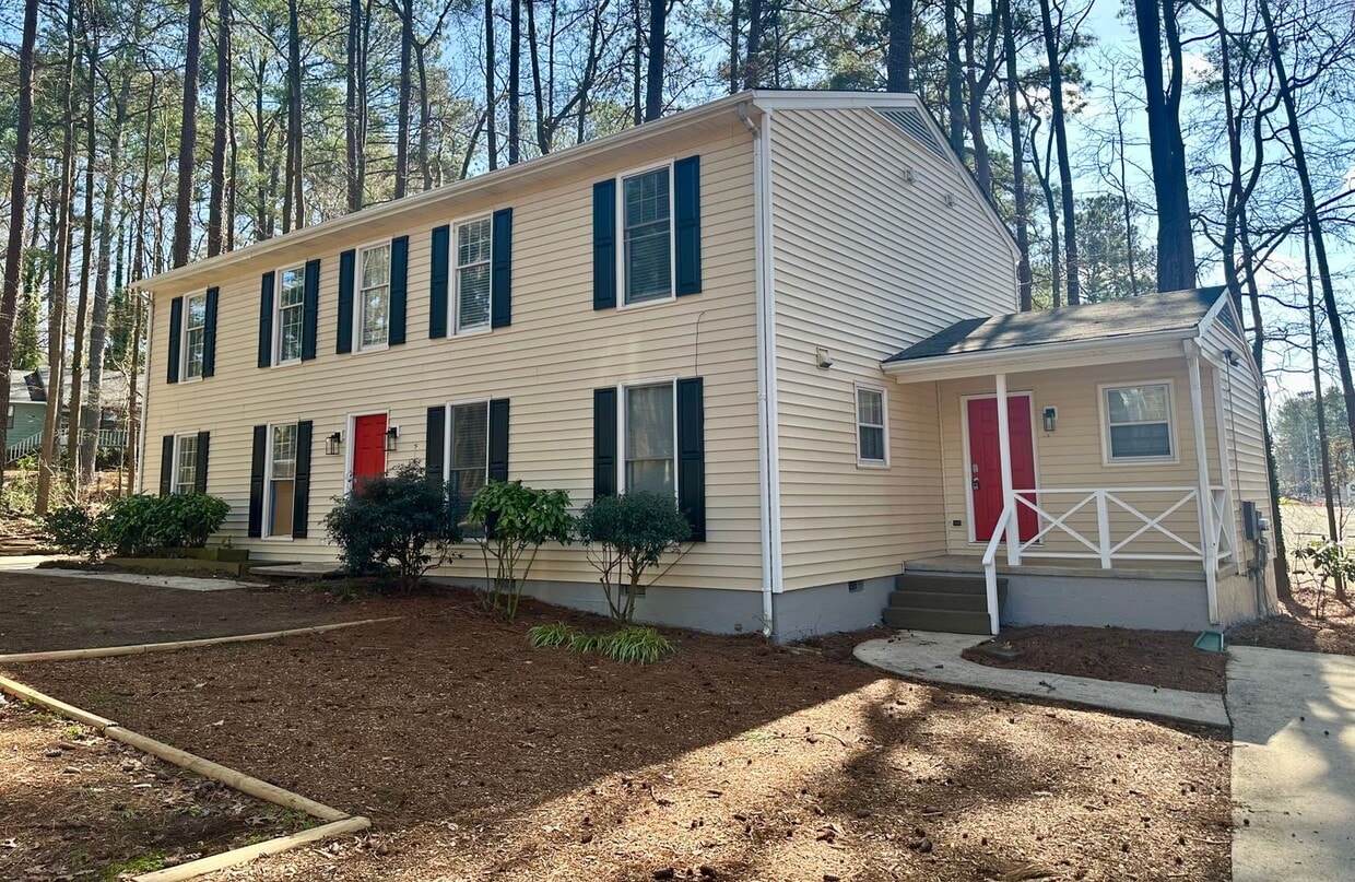 Primary Photo - Stunning 2-bedroom, 2 -bathroom Apartment