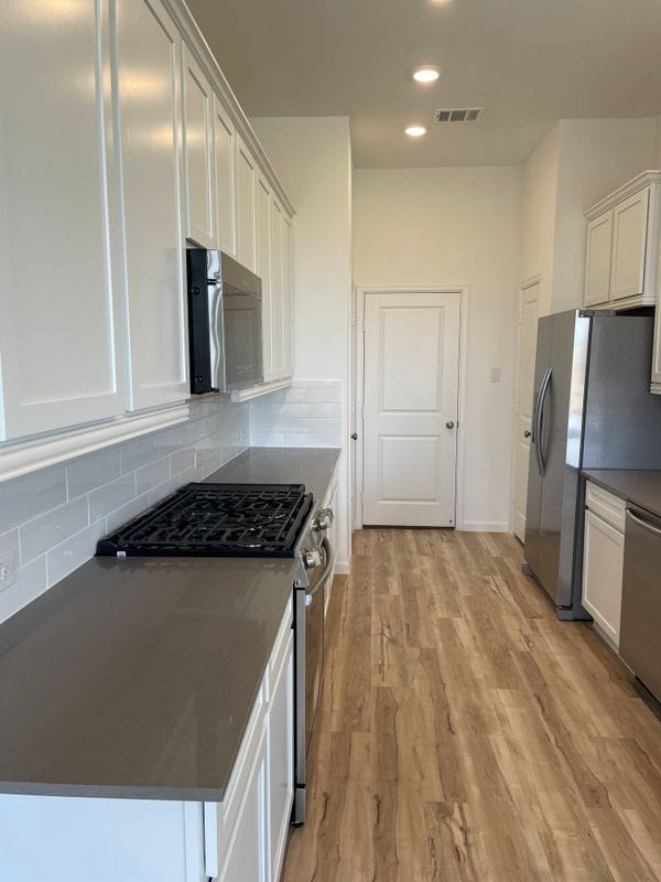 Building Photo - 5531 Holly Hvn Ct