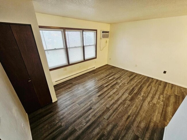 Foto del edificio - 309 W Washington Ave