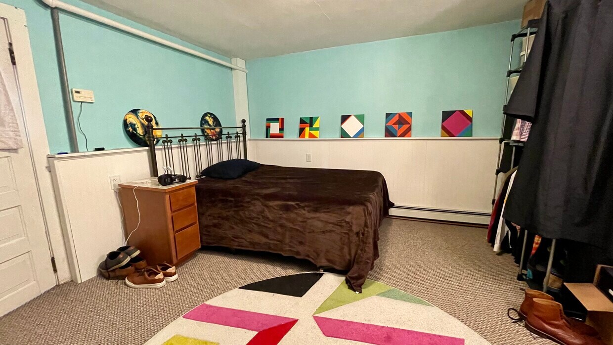 Foto principal - 743 E Franklin St
