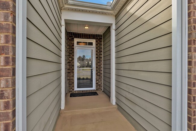 Building Photo - One story home in Westlawn Neighborhood in...