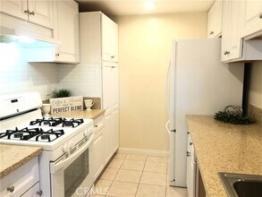 Building Photo - 221 Doverfield Dr
