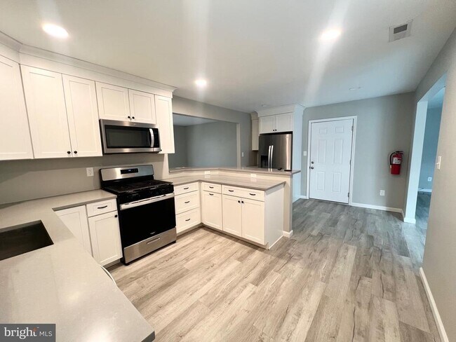 Foto del edificio - 6 Avery Dr