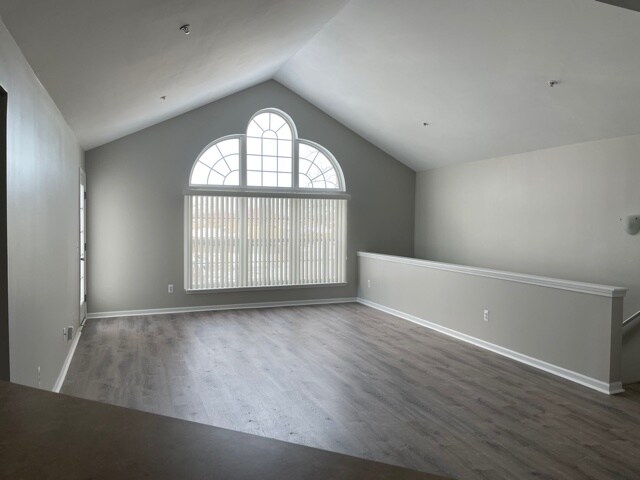 Foto del edificio - 8457 Towne Center Cir