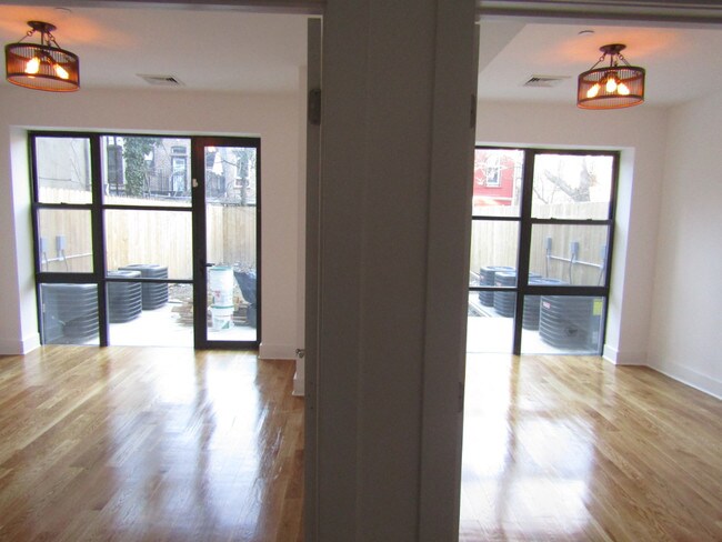 Building Photo - 431 Bainbridge St