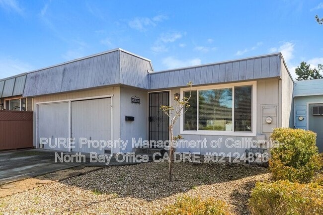 Building Photo - 5096 Parkhurst Dr