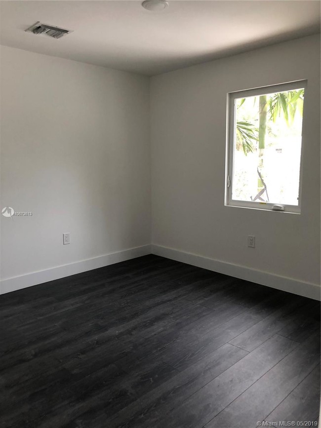 Foto del edificio - 2290 SW 58th Ave