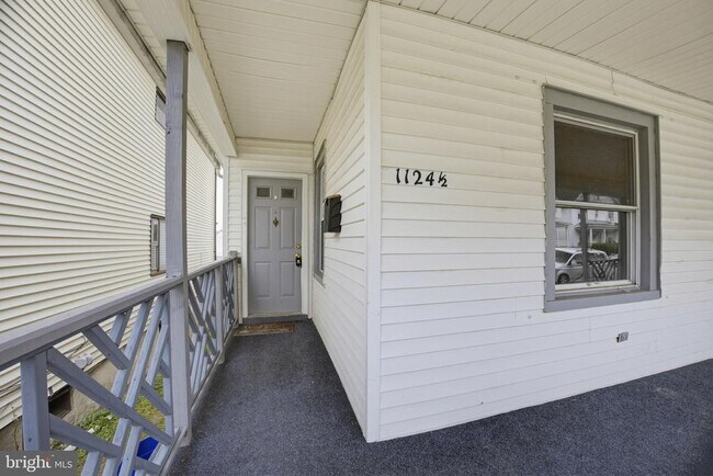 Foto del edificio - 1124 W Locust St