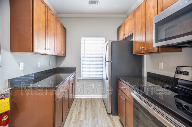 Building Photo - 211 Adderman Dr