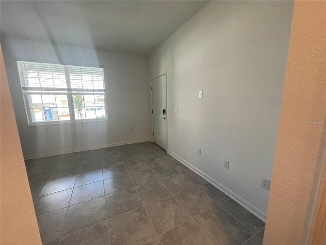 Foto del edificio - 351 Loch Ct
