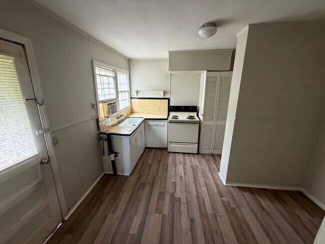 Foto del edificio - 706 Carrollton St