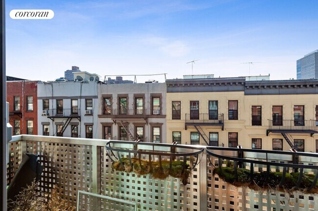 Building Photo - 117 E 102nd St