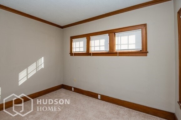 Foto del edificio - AVAILABLE NOW! - 340 W MAPLE STREET, DESHL...