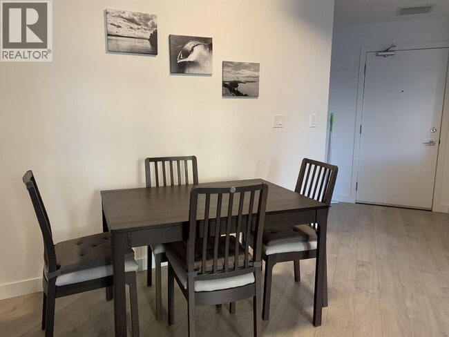 Building Photo - 3581 Ross Drive