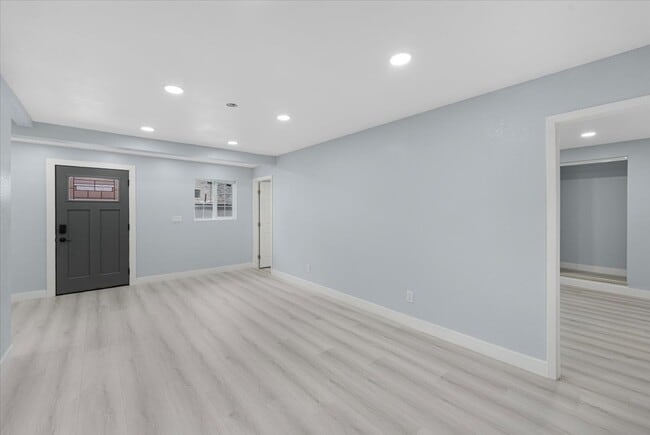 Building Photo - 2906 Rosanna St