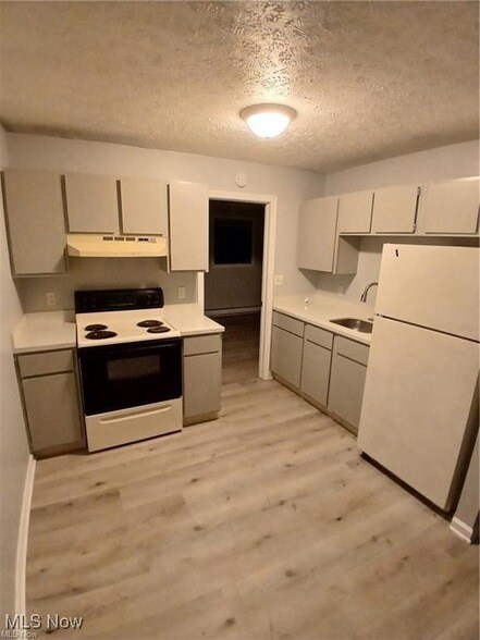 Foto del edificio - 31 1/2 Elm Street Unit A1