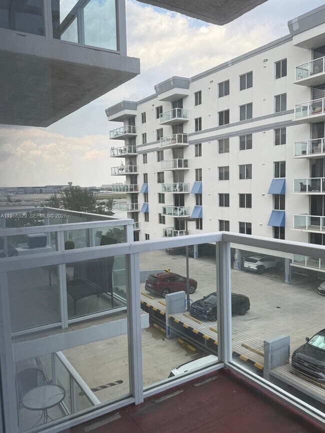 Foto del edificio - 5099 NW 7th St