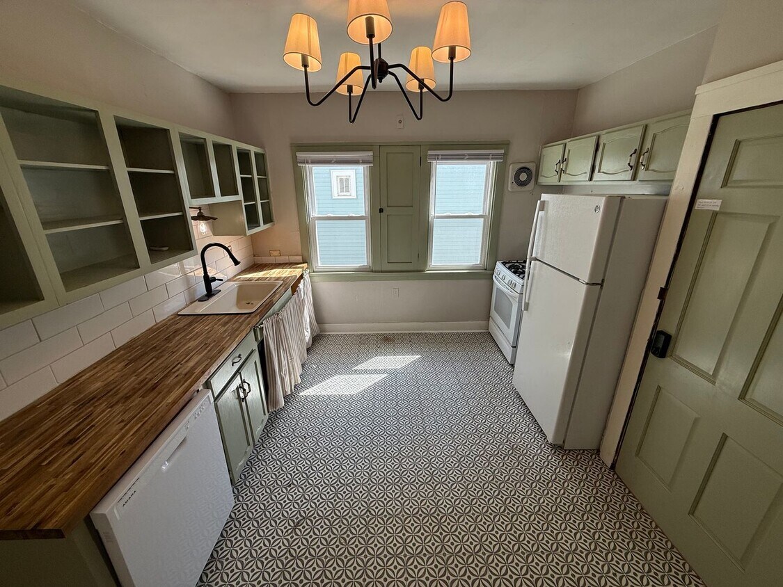 Foto principal - 1245-1245 N 46th St