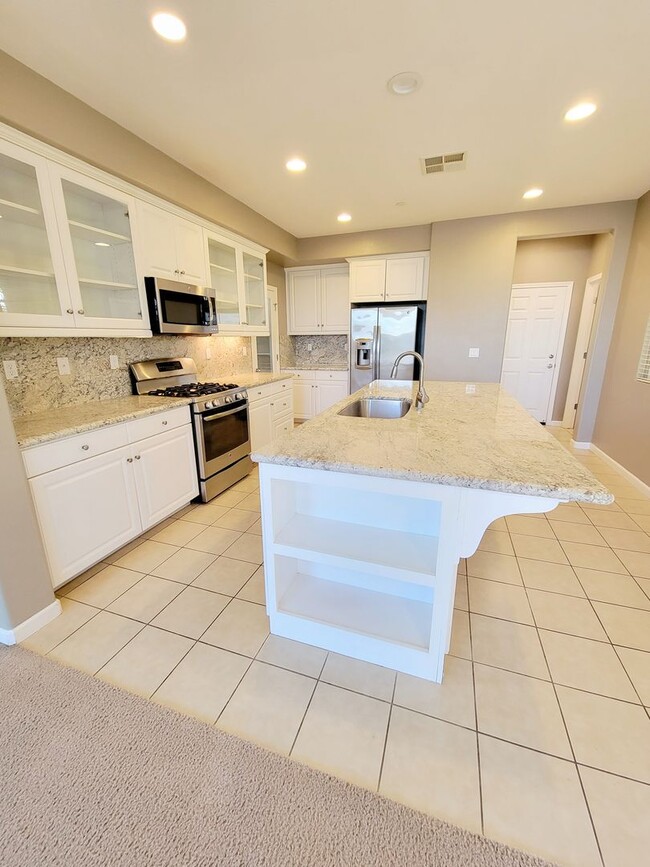 Building Photo - Alves Ranch 3 bedroom Home with Backyard f...