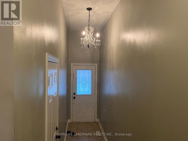 Building Photo - 38 Orca Dr