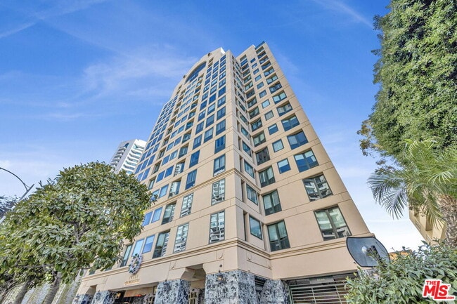 Building Photo - 10520 Wilshire Blvd