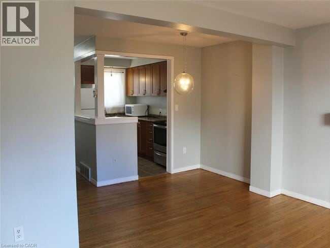 Building Photo - 11 Colmar Pl