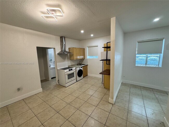 Foto del edificio - 1021 NW 3rd St