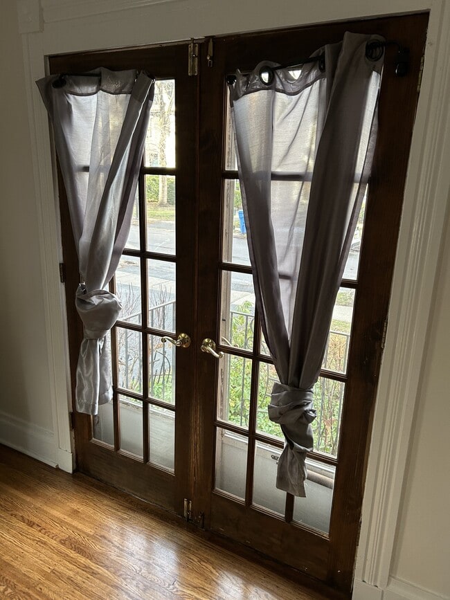 Building Photo - 137 Harvard St