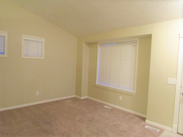 Building Photo - 6556 W Oak Bridge Drive