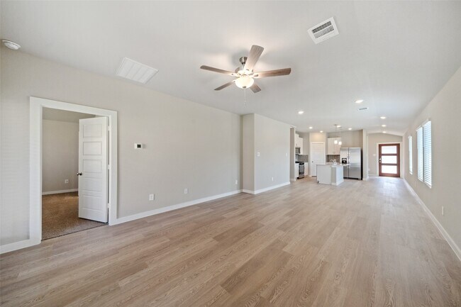 Foto del edificio - 1666 Shae Oak Ln