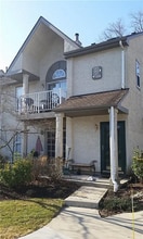 Building Photo - 1302 Commons at Kingswood Dr