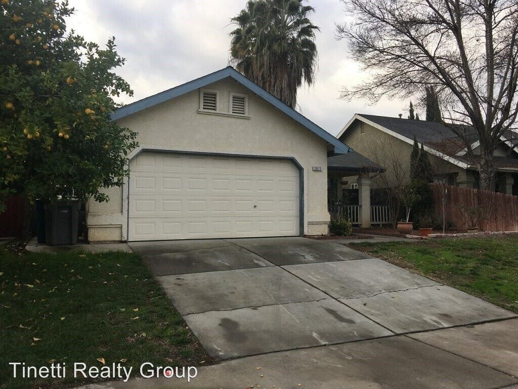 Primary Photo - 2871 La Cresenta Ave