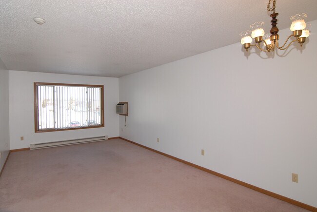 Living Room - 1027 Southland Ln