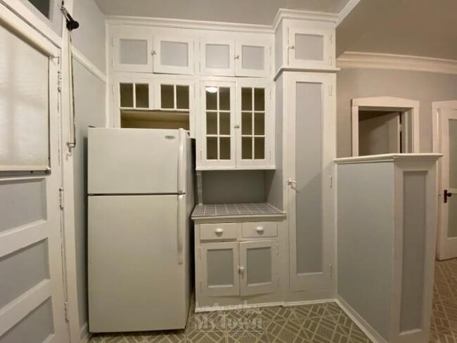 Building Photo - 1 bedroom in Chicago IL 60625