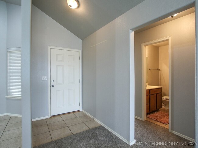 Building Photo - 16052 S 83rd E Ave