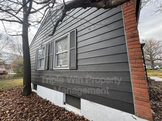 Building Photo - 424 Crawford Rd