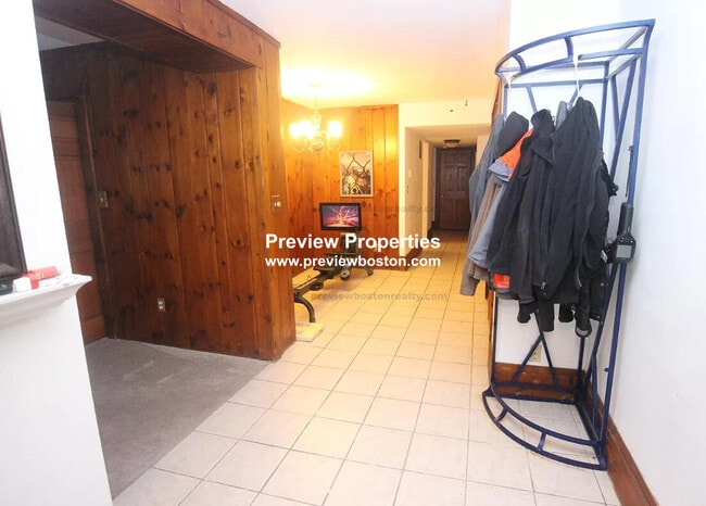 Building Photo - 9 Braemore Rd