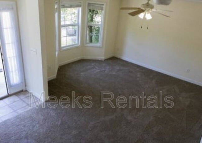 Building Photo - 448 Mill Rd