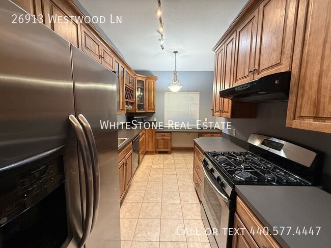 Foto del edificio - 26913 Westwood Ln