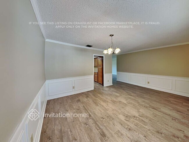 Foto del edificio - 1535 Lake Marion Dr
