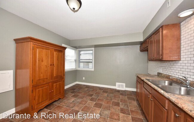 Building Photo - 4 br, 1 bath House - 4919 N. 26th