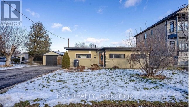 Building Photo - 7501 Homeside Gardens