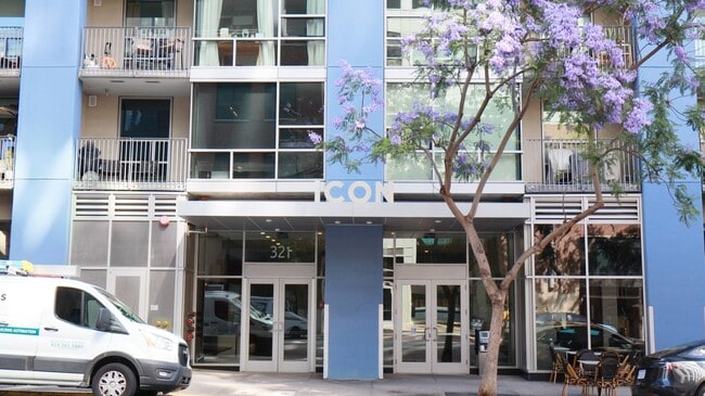 Building Photo - 321 Tenth Ave
