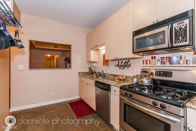 Building Photo - 2861 W Palmer St