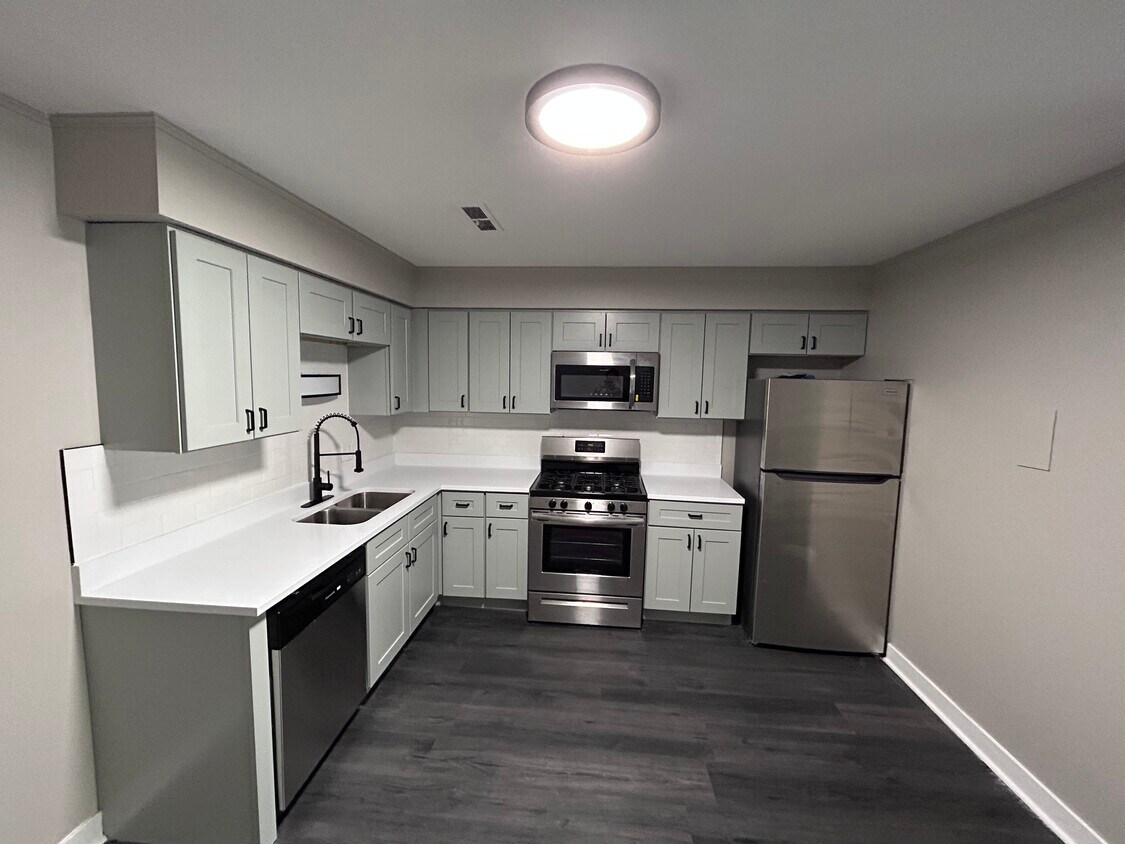 9613 Farmer Dr Unit 5, Highland, IN 46322 Condo for Rent in Highland