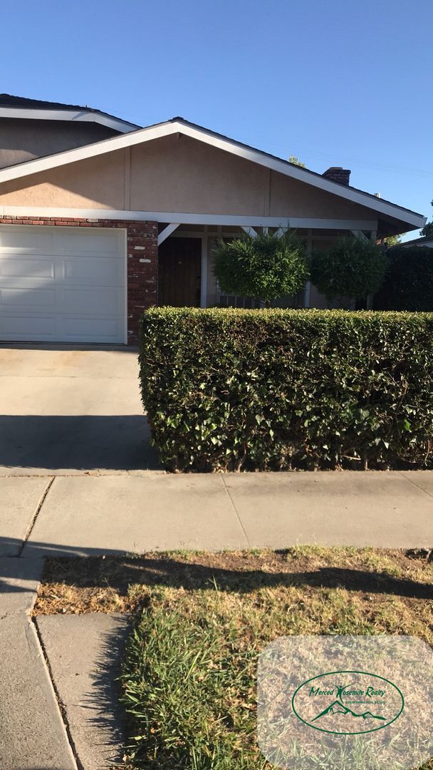 Photo - 290 W Alexander Ave Apartment