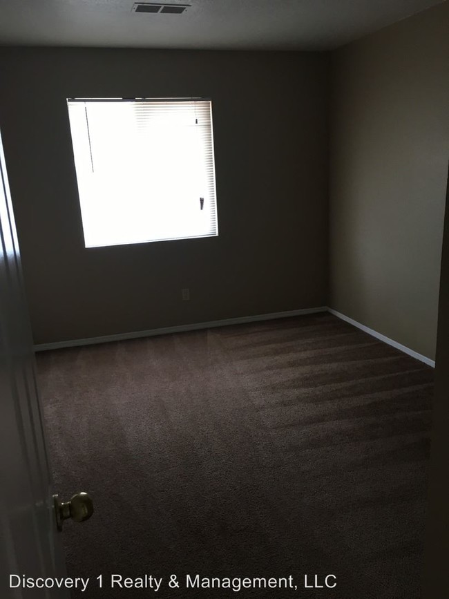 Building Photo - 3 br, 2 bath House - 429 Pyrite Dr NE