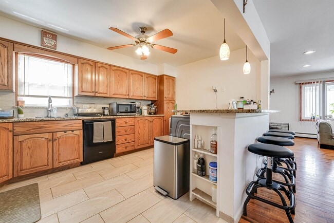 Building Photo - 536 AVENUE C