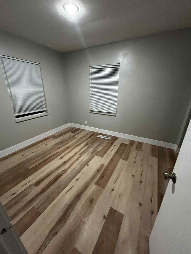 Foto del edificio - Welcome to Your Next Home with Harvest Inv...