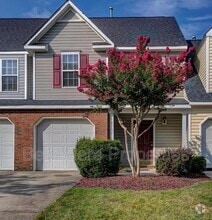 Building Photo - 2707 N Keswick Way